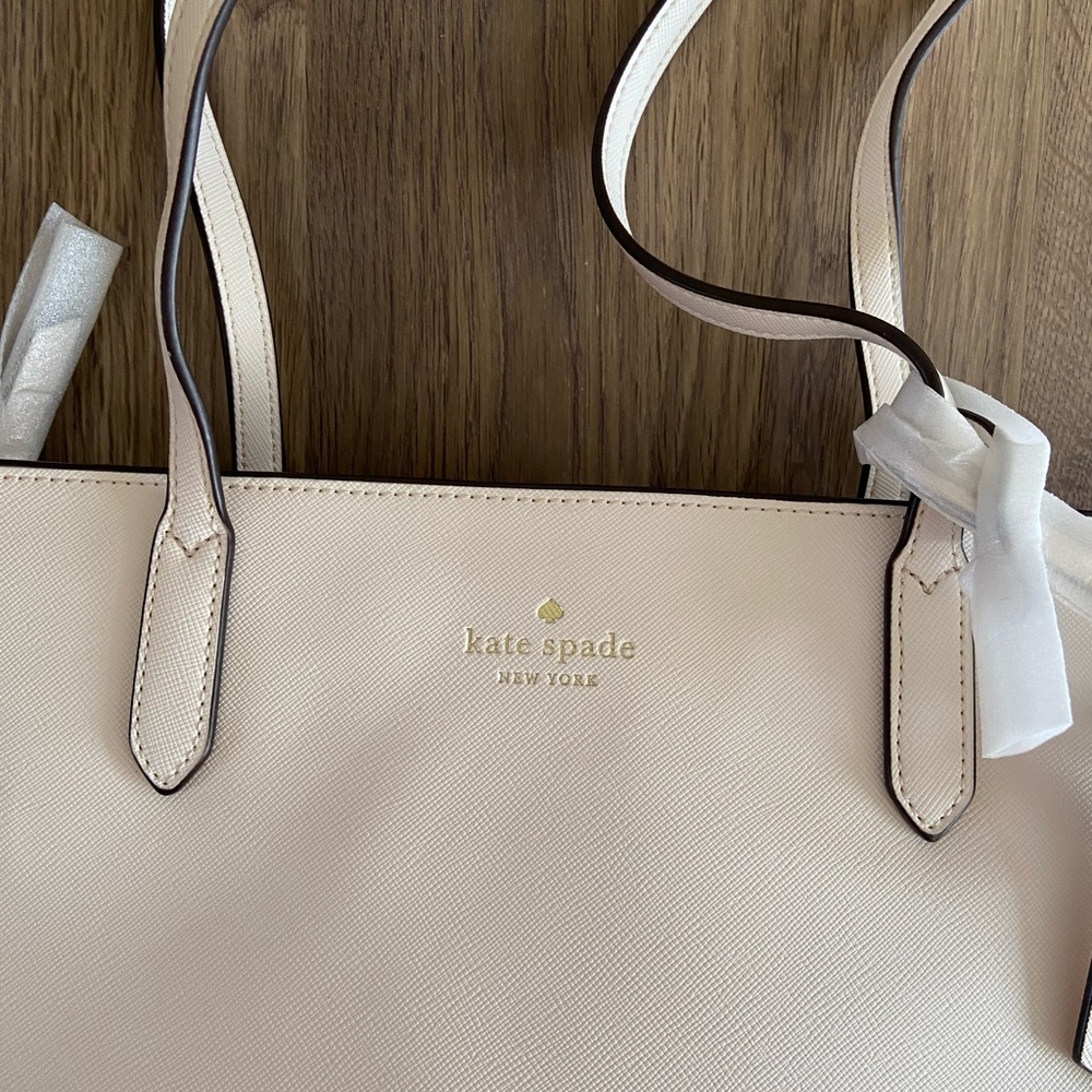 Kate Spade Brynn White Saffiano Tote Bag - Picture 2 of 10